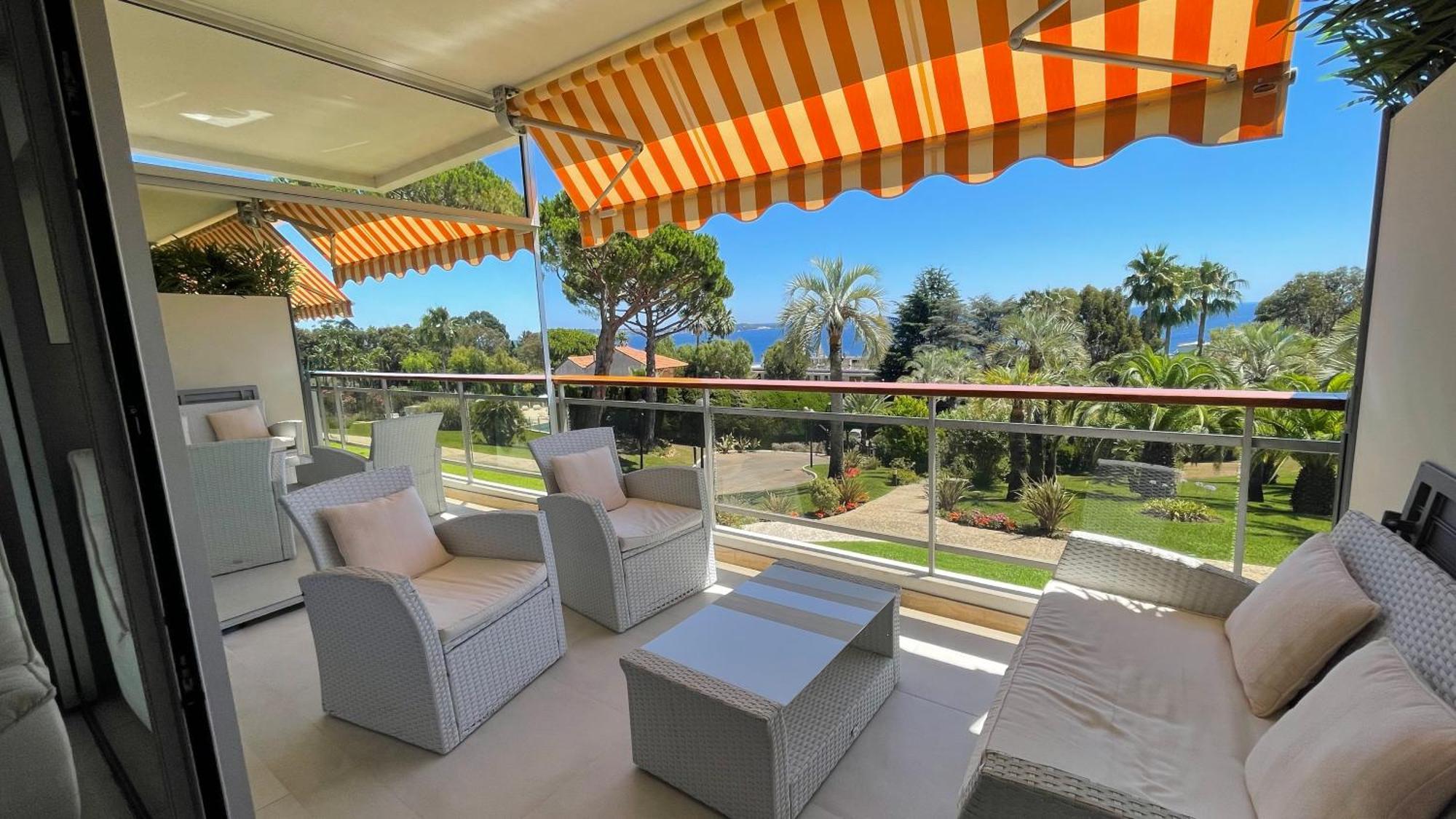 Appartement 2 Chambres Vue Mer Panoramique, Proche Croisette Cannes Vallauris Esterno foto